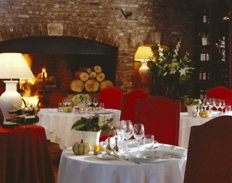 Hotel Chateau Tilques Εστιατόριο φωτογραφία
